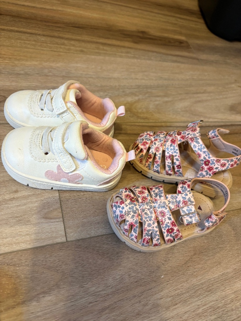 Baby shoes size 3